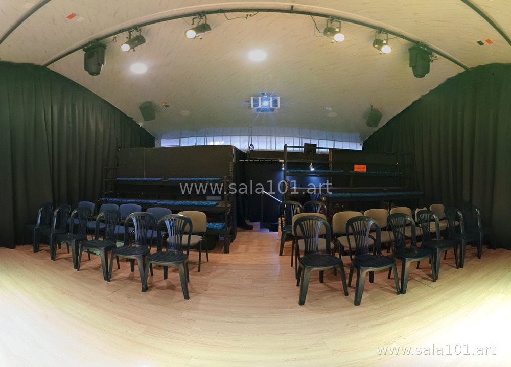 Público en graderías: programación de obras íntimas en Sala101 Fontibón