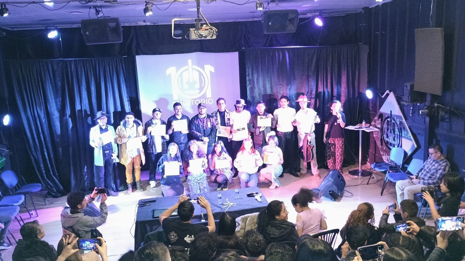 Sala de teatro en alquiler para artistas, empresas y conferencias en Sala101, Fontibón